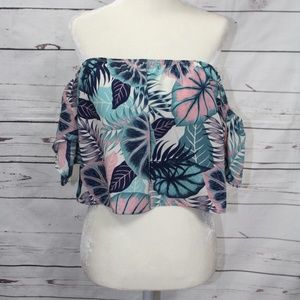 Charlotte Russe Cold Shoulder Crop Top